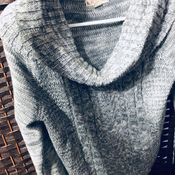 Grey Pullover 🥰 - Picture 6 of 6